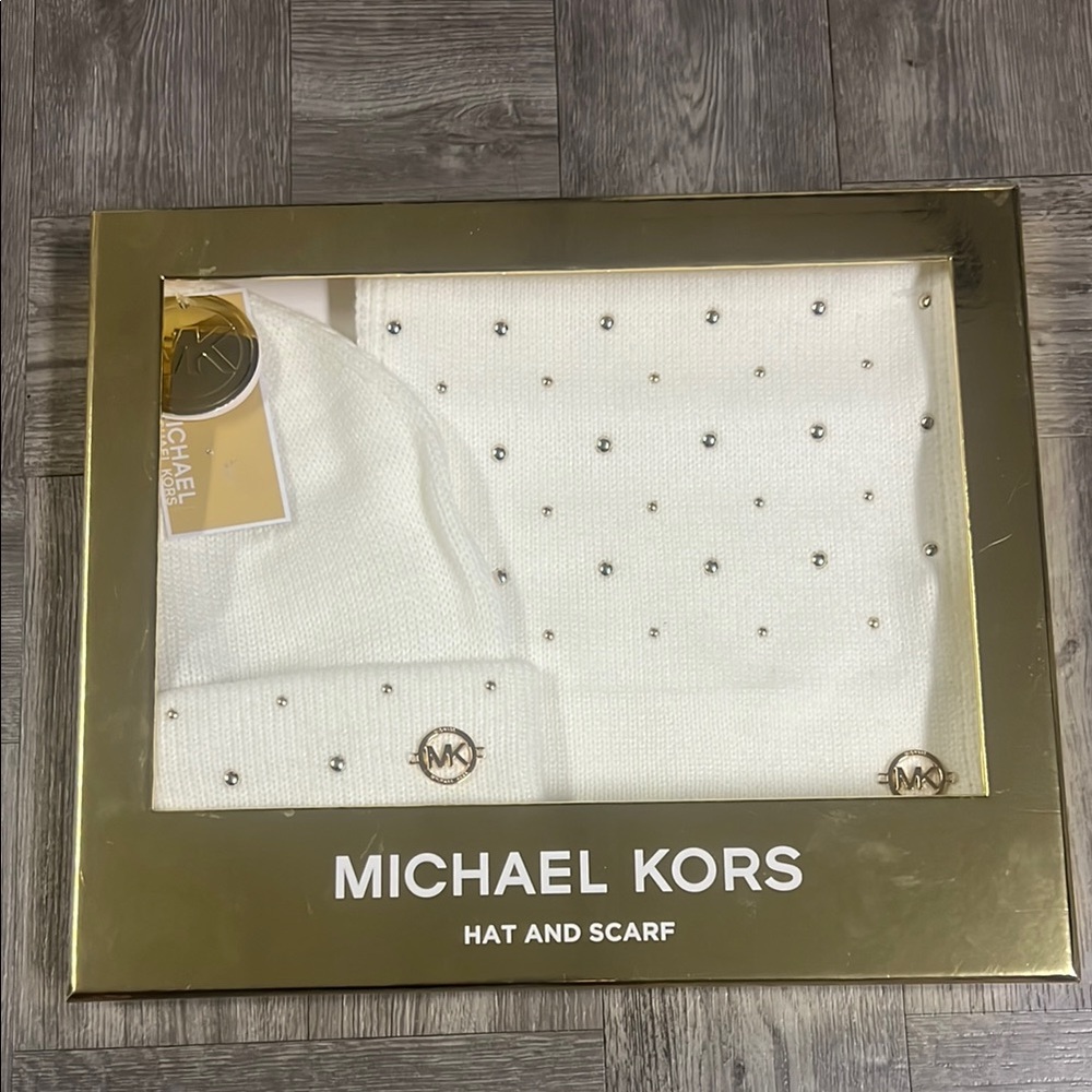 Michael Kors White Hat and Scarf Set